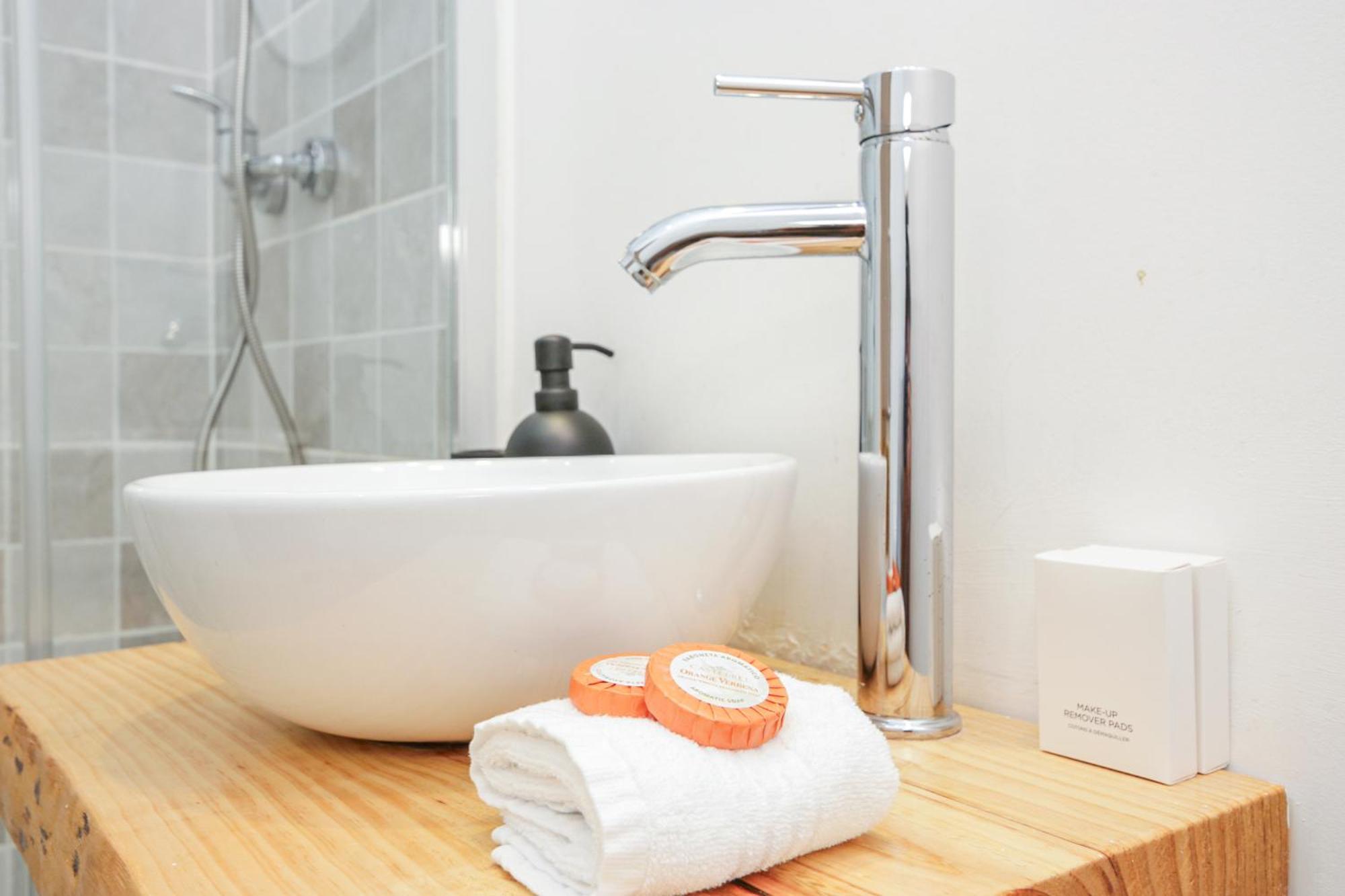 Alcantara Charm Apartments ลิสบอน ภายนอก รูปภาพ